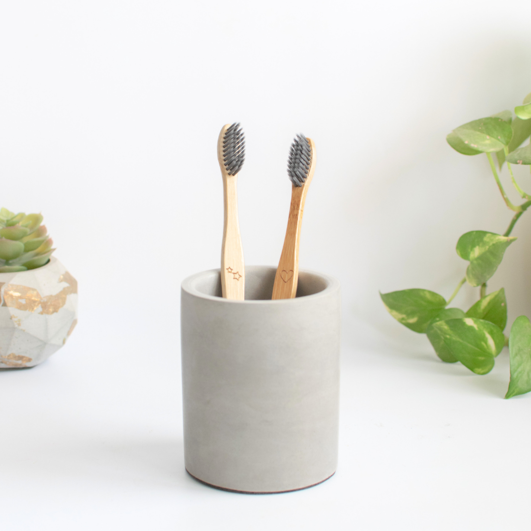 Cylindrical toothbrush holder (Grey)