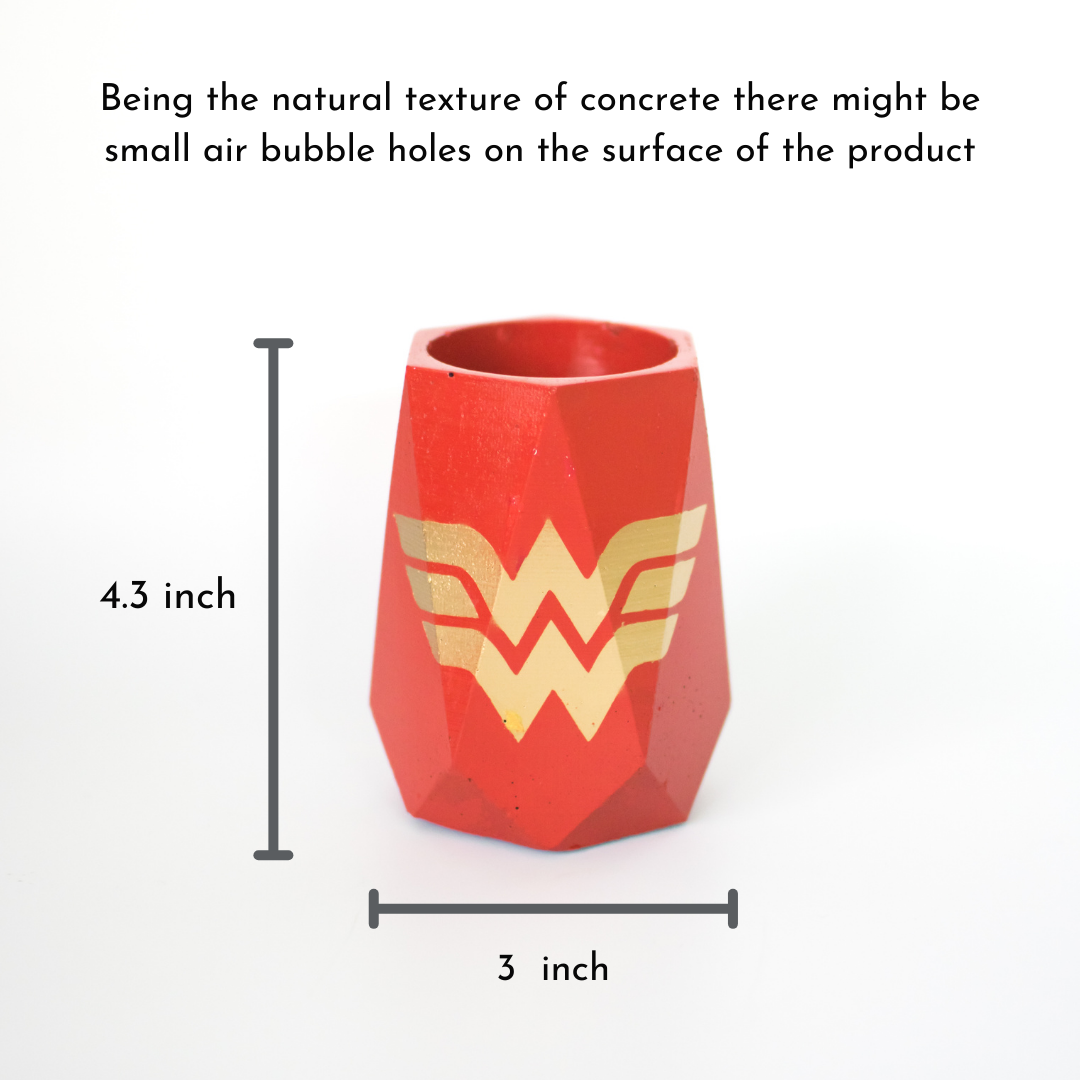 Wonder Woman Theme Pen holder