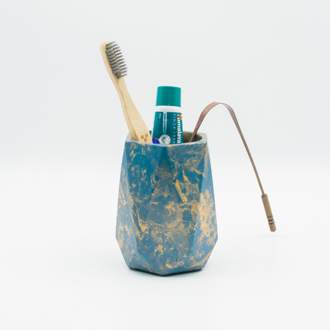 Dwell dapper - Pen holder (Cyan & Golden)