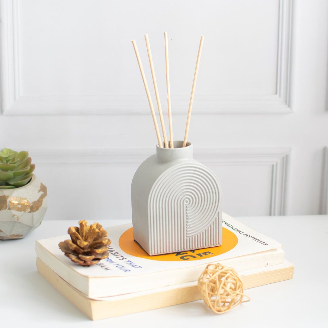 Elegant Small Vase | Aroma Reed Diffuser vase for Home Decor