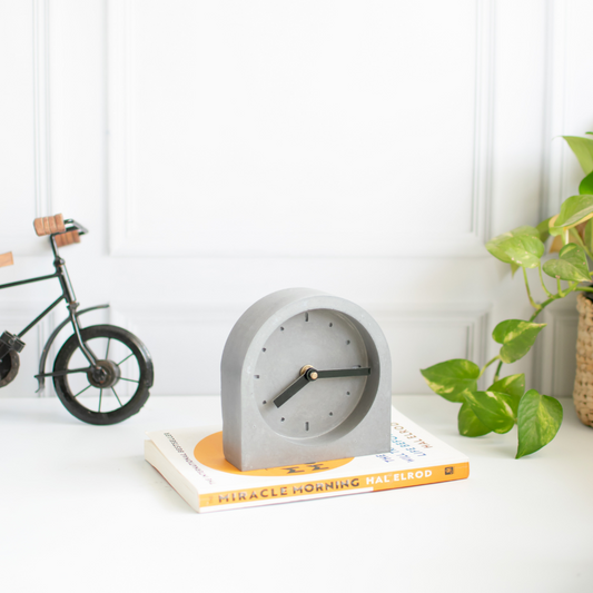 Concrete desk clock (Grey)