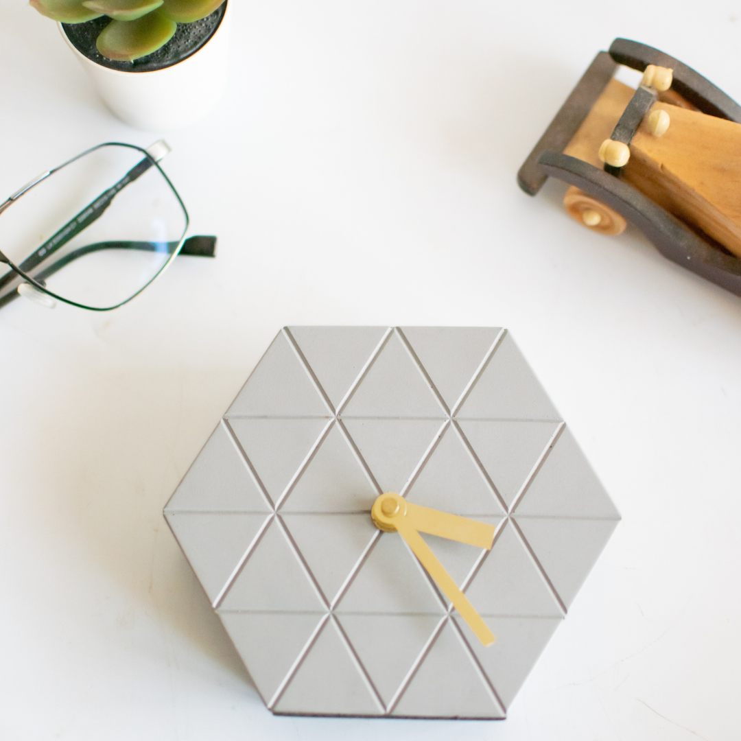 Concrete Hexagonal Desk clock (Grey)
