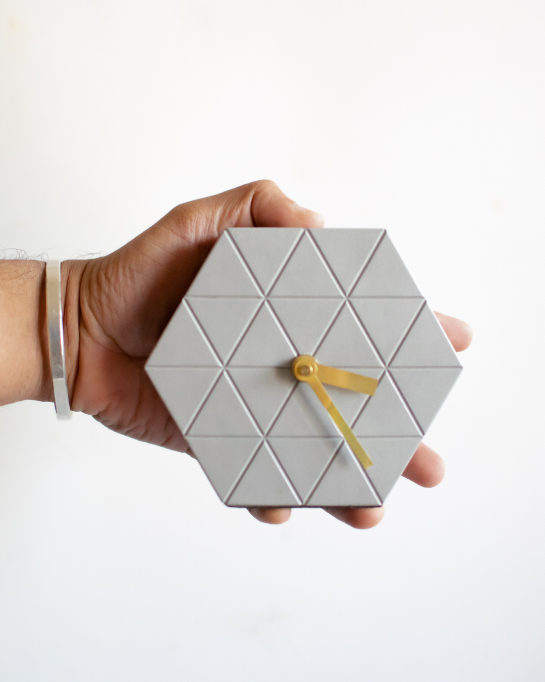 Concrete Hexagonal Desk clock (Grey)