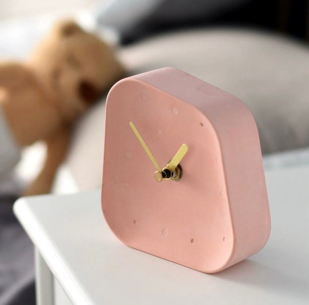 Concrete Rectangle Desk Clock (Pink)